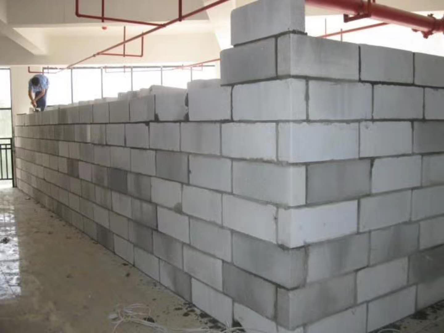 鹤壁蒸压加气混凝土砌块承重墙静力和抗震性能的研究